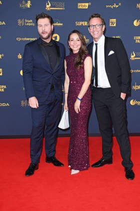 Maurice Gajda, Julia Krueger, Peter Imhof *Red Carpet* 2026 GOLDENE HENNE AWARDS CEREMONY at the Leipzig Trade Fair on September 4, 2026