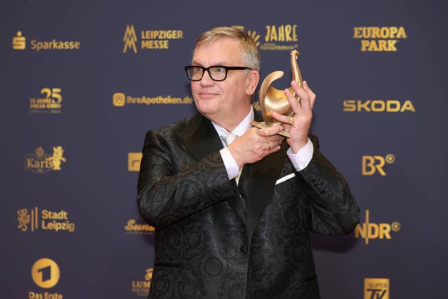 2026 Golden Hen Awards Ceremony: Entertainer Hape Kerkeling, winner of the Golden Hen in the Film and Television category, holding the Golden Hen. The 2026 Golden Hen Awards Ceremony took place on September 4, 2026, at the Leipzig Trade Fair, Hall 1, Leipzig, Saxony, Germany