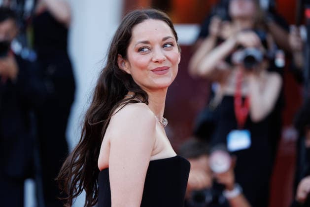 News - Mr. Nelson, Did You Kill People? Red Carpet - The 83rd Venice International Film Festival VENICE, ITALY - SEPTEMBER 04: Marion Cotillard attends the Mr. Nelson, Did You Kill People? Screening during the 83rd Venice International Film Festival at Sala Grande on September 04, 2026 in Venice, Italy. Photo: Cinzia Camela. Lido di Venezia Palazzo del Cinema Italy Copyright: xCinziaxCamelax xLiveMediax LPN_2642554