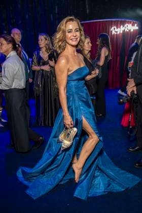 ABB GOLDHENNE Bettina Cramer dancing barefoot, shoes in hand, wearing a blue dress, as a guest at the after-show party following the 32nd Golden Hen Audience Choice Award ceremony at the Neue Messe Leipzig on September 4, 2026, in Leipzig, Saxony, Germany