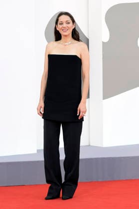 Marion Cotillard at the premiere of the film *Mr. Nelson, Did You Kill People? Nelson san, anata wa hito o koro shimashita ka* at the 2023 Venice Biennale—the 83rd Venice International Film Festival—at the Palazzo del Cinema in Venice, September 4, 2026 Foto:xA.xM.xTinghinox xFuturexImagex people_6827