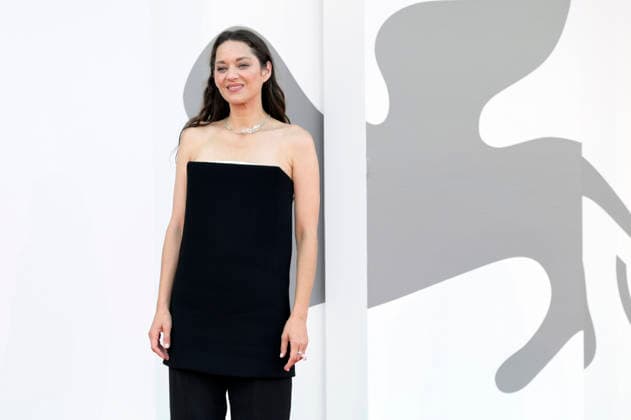 Marion Cotillard at the premiere of the film *Mr. Nelson, Did You Kill People? Nelson san, anata wa hito o koro shimashita ka* at the 2023 Venice Biennale—the 83rd Venice International Film Festival—at the Palazzo del Cinema in Venice, September 4, 2026 Foto:xA.xM.xTinghinox xFuturexImagex people_6831