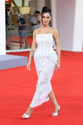 Giulia De Lellis at the premiere of the film *Mr. Nelson, Did You Kill People? Nelson san, anata wa hito o koro shimashita ka* at the 2023 Venice Biennale—the 83rd Venice International Film Festival—at the Palazzo del Cinema in Venice, September 4, 2026 Foto:xA.xM.xTinghinox xFuturexImagex people_6859