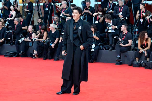 Cristiano Caccamo at the premiere of the feature film *Mr. Nelson, Did You Kill People? Nelson san, anata wa hito o koro shimashita ka* at the 2023 Venice Biennale—the 83rd Venice International Film Festival—at the Palazzo del Cinema in Venice, September 4, 2026 Foto:xA.xM.xTinghinox xFuturexImagex people_6875