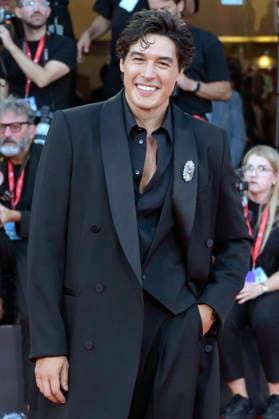Cristiano Caccamo at the premiere of the feature film *Mr. Nelson, Did You Kill People? Nelson san, anata wa hito o koro shimashita ka* at the 2023 Venice Biennale—the 83rd Venice International Film Festival—at the Palazzo del Cinema in Venice, September 4, 2026 Foto:xA.xM.xTinghinox xFuturexImagex people_6878