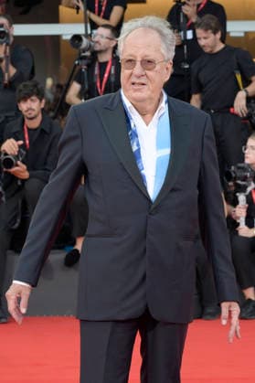 Geoffrey Rush at the premiere of the film *Mr. Nelson, Did You Kill People? Nelson san, anata wa hito o koro shimashita ka* at the 2023 Venice Biennale—the 83rd Venice International Film Festival—at the Palazzo del Cinema in Venice, September 4, 2026 Foto:xA.xM.xTinghinox xFuturexImagex people_6890