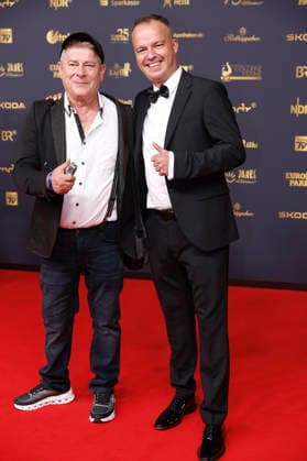 Michael Hirte with a guest at the 32nd Golden Hen Awards Ceremony in 2026 at the Leipzig Trade Fair, September 4, 2026 Foto:xR.xStoffelsx xFuturexImagex henne_6508