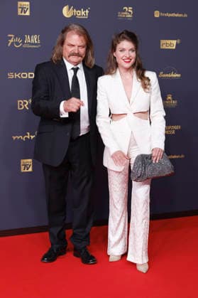 Leslie Mandoki with her daughter Lara Mandoki at the 32nd Golden Hen Awards ceremony in 2026 at the Leipzig Trade Fair, September 4, 2026 Foto:xR.xStoffelsx xFuturexImagex henne_6517