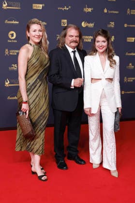Genija Rykova, Leslie Mandoki, and Lara Mandoki at the 32nd Golden Hen Awards ceremony in 2026 at the Leipzig Trade Fair, September 4, 2026 Foto:xR.xStoffelsx xFuturexImagex henne_6518