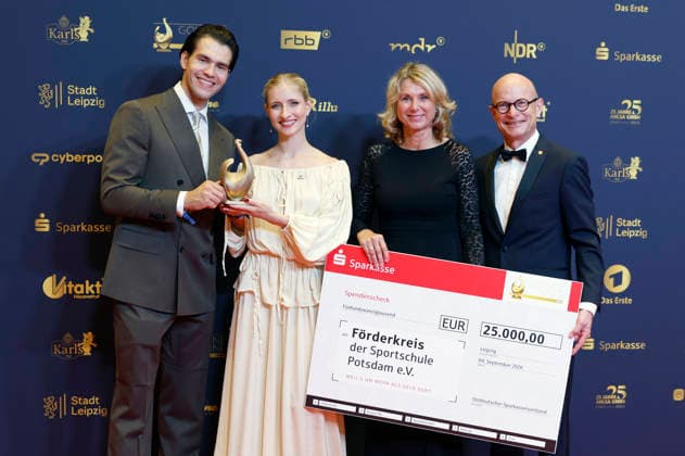 Nikita Volodin and Minerva Hase with guests at the 32nd Golden Hen Awards ceremony in 2026 at the Leipzig Trade Fair, September 4, 2026 Foto:xR.xStoffelsx xFuturexImagex henne_6640