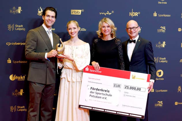 Nikita Volodin and Minerva Hase with guests at the 32nd Golden Hen Awards ceremony in 2026 at the Leipzig Trade Fair, September 4, 2026 Foto:xR.xStoffelsx xFuturexImagex henne_6641