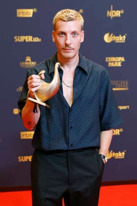 Felix Lobrecht at the 32nd Golden Hen Awards ceremony in 2026 at the Leipzig Trade Fair, September 4, 2026 Foto:xR.xStoffelsx xFuturexImagex henne_6644