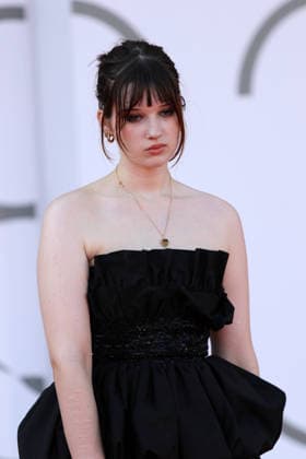 Italy, Lido di Venezia, September 4, 2026 - The Red Carpet of 15 18 A Place To Heal Screening during the 83rd Venice International Film Festival Europe, Italy, Lido di Venezia, September 4, 2026: Zoe Monpart attends the 15 18 A Place To Heal red carpet during the 83rd Venice International Film Festival at Sala Grande on September 04, 2026 in Venice, Italy., Credit:Ottavia Da Re Sintesi Agenzia Sintesi Avalon Italy, Venice Copyright: xOttaviaxDaxRe Sintesix xAgenziaxSintesix xAvalonx 1130963228