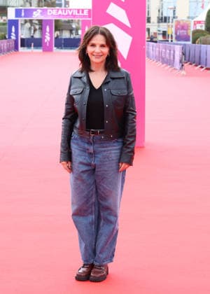 Juliette Binoche at the premiere of *Queen at Sea* (Competition) at the 52nd Deauville American Film Festival on September 5, 2026. Denis Guignebourg, Bestimage. Premiere of *Queen at Sea* (Competition) at the 52nd Deauville American Film Festival, September 5, 2026, Deauville, France  Copyright: xDenisxGuignebourgx xBestimagexDenisxGuignebourgx xBestimagex
