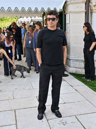 IPA88138604 - Venice, 83rd Venice International Film Festival 2026 - Day 4 - Arrivals at the Excelsior Hotel™s pier - Pictured: Riccardo Scamarcio  Copyright: xManuelexMangiarottix xPoolxPhotoxEventsx08x 88138604