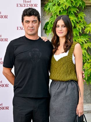 IPA88138968 - Venice, 83rd Venice International Film Festival 2026 - Day 4 - Arrivals at the Excelsior Hotel pier - Pictured: Riccardo Scamarcio and Benedetta Porcaroli  Copyright: xManuelexMangiarottix xPoolxPhotoxEventsx08x 88138968