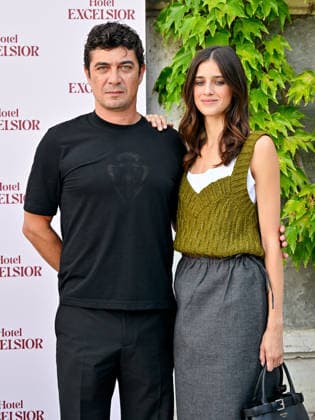 IPA88138975 - Venice, 83rd Venice International Film Festival 2026 - Day 4 - Arrivals at the Excelsior Hotel pier - Pictured: Riccardo Scamarcio and Benedetta Porcaroli  Copyright: xManuelexMangiarottix xPoolxPhotoxEventsx08x 88138975