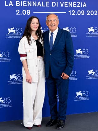 IPA88141006 - Venice, 83rd Venice International Film Festival 2026 - Day 4. Biennale College Cinema photocall. Pictured: Marion Cotillard, Alberto Barbera  Copyright: xAlbertoxTerenghix xPoolxPhotoxEventsx08x 88141006