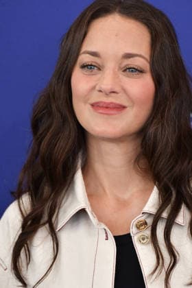 83rd Venice Film Festival Photocall with Marion Cotillard 83rd Venice Film Festival Venice International Film Festival Marion Cotillard attends the BIENNALE COLLEGE CINEMA 15th Edition photocall Photos by Thomas Bohlen Starface 459423 2026 09 05 Venice Italy  Copyright: xThomasxBohlenx STAR_459423_012