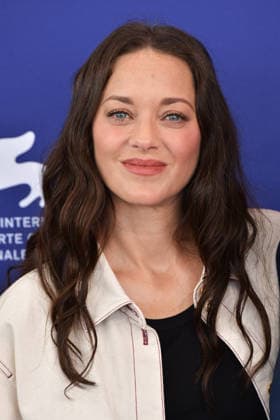 83rd Venice Film Festival Photocall with Marion Cotillard 83rd Venice Film Festival Venice International Film Festival Marion Cotillard attends the BIENNALE COLLEGE CINEMA 15th Edition photocall Photos by Thomas Bohlen Starface 459423 2026 09 05 Venice Italy  Copyright: xThomasxBohlenx STAR_459423_035