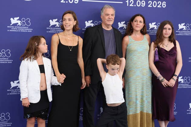 Sara Arenberg Gitai, Amos Gitai, Keren Gitai, and guests at the photocall for the documentary *The Road to Jericho* at the 2026 Venice Biennale—the 83rd Venice International Film Festival—at the Palazzo del Casino in Venice, September 5, 2026 Foto:xD.xBedrosianx xFuturexImagex jericho_6918