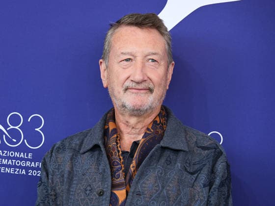 IPA88145069 - Venice, 83rd Venice International Film Festival 2026 - Day 4 - Photocall for Oasis: Don t Look Back in Anger - Pictured: Steven Knight  Copyright: xAlbertoxTerenghix xPoolxPhotoxEventsx08x 88145069