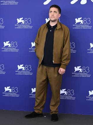 IPA88145098 - Venice, 83rd Venice International Film Festival 2026 - Day 4 - Photocall for Oasis: Don t Look Back in Anger - Pictured: Dylan Southern  Copyright: xAlbertoxTerenghix xPoolxPhotoxEventsx08x 88145098