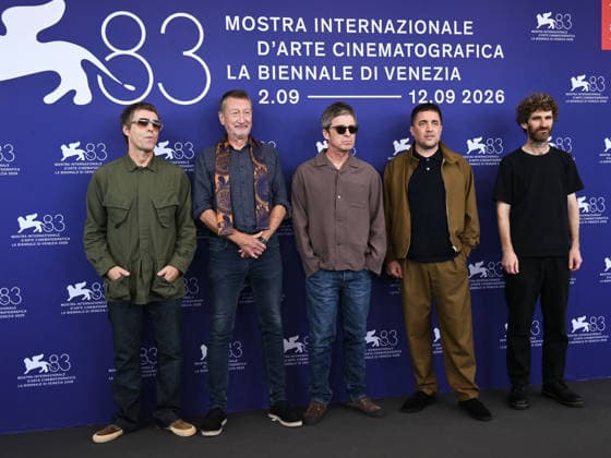 IPA88145151 - Venice, 83rd Venice International Film Festival 2026 - Day 4 - Photocall for Oasis: Don t Look Back in Anger - Pictured: Liam Gallagher, Steven Knight, Noel Gallagher, Dylan Southern, and Will Lovelace  Copyright: xAlbertoxTerenghix xPoolxPhotoxEventsx08x 88145151