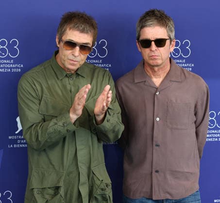 September 5, 2026, Venice Lido, Veneto, Italy: Brothers LIAM GALLAGHER and NOEL GALLAGHER during the Oasis Don t Look Back in Anger photocall at the 83rd Venice Film Festival at Sala Grande in Venice Lido, Italy Venice Lido Italy  - ZUMAc179 20260905_zep_c179_080 Copyright: xMickaelxChavetx