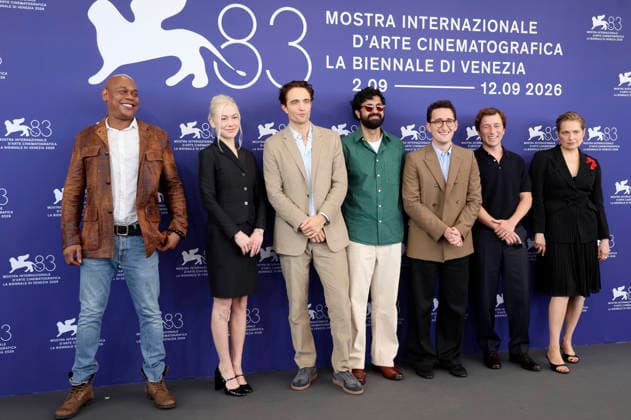 Bokeem Woodbine, Phoebe Bridgers, Robert Pattinson, Ajon Singh, Lance Oppenheim, Skyler Gisondo, and Merritt Wever at the photocall for the film *Primetime* at the 2026 Venice Biennale—the 83rd Venice International Film Festival—at the Palazzo del Casino in Venice, September 5, 2026 Foto:xD.xBedrosianx xFuturexImagex primetime_6890