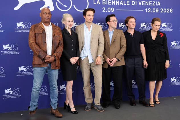 Bokeem Woodbine, Phoebe Bridgers, Robert Pattinson, Lance Oppenheim, Skyler Gisondo, and Merritt Wever at the photocall for the film *Primetime* at the 2026 Venice Biennale—the 83rd Venice International Film Festival—at the Palazzo del Casino in Venice, September 5, 2026 Foto:xD.xBedrosianx xFuturexImagex primetime_6892