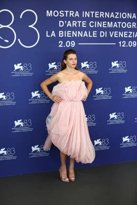 September 5, 2026, Venice Lido, Veneto, Italy: EVER ANDERSON during the Father Joe photocall at the 83rd Venice Film Festival at Sala Grande in Venice Lido, Italy Venice Lido Italy  - ZUMAc179 20260905_zep_c179_097 Copyright: xMickaelxChavetx