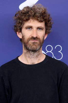 Will Lovelace at the photocall for the documentary *Oasis: Don t Look Back in Anger* at the 2026 Venice Biennale—the 83rd Venice International Film Festival—at the Palazzo del Casino in Venice, September 5, 2026 Foto:xD.xBedrosianx xFuturexImagex oasis_6911