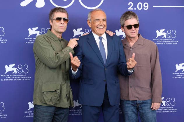 Liam Gallagher, Alberto Barbera, and Noel Gallagher at the photocall for the documentary *Oasis: Don t Look Back in Anger* at the 2026 Venice Biennale, the 83rd Venice International Film Festival, at the Palazzo del Casino in Venice, September 5, 2026 Foto:xD.xBedrosianx xFuturexImagex oasis_6931