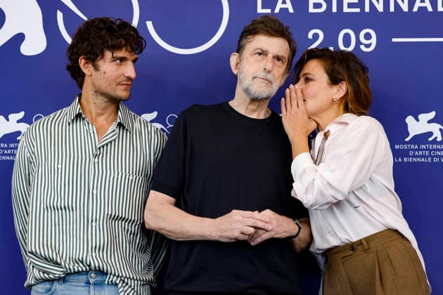 Entertainment Bilder des Tages September 5, 2026, Venice, ITALY: (L-R) Louis Garrel, Nanni Moretti and Jasmine trinca pose for the photocall of ™Succedera questa notte at the 83rd annual Venice International Film Festival, in Venice, Italy, 05 September 2026. The movie is presented in official competition Venezia 83 at the festival running from 02 to 12 September 2026. ANSA FABIO FRUSTACI. Venice ITALY  - ZUMAa110 20260905_zaf_a110_072 Copyright: xFabioxFrustacix