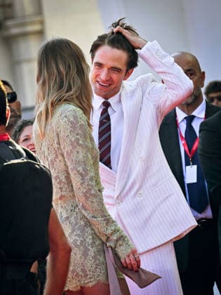 IPA88149513 - Venice, 83rd Venice International Film Festival 2026 - Day 4 - Primetime red carpet - Pictured: Robert Pattinson, Suki Waterhouse  Copyright: xManuelexMangiarottix xPoolxPhotoxEventsx08x 88149513