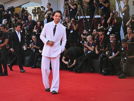 IPA88150218 - Venice, 83rd Venice International Film Festival 2026 - Night 4 - Primetime Red Carpet - Pictured: Robert Pattinson  Copyright: xManuelexMangiarottix xPoolxPhotoxEventsx08x 88150218