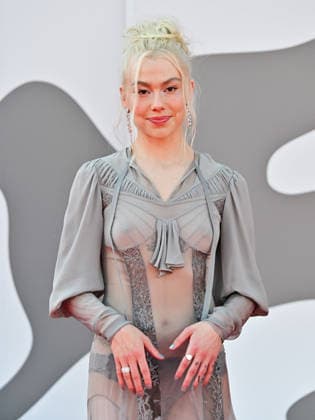 IPA88150216 - Venice, 83rd Venice International Film Festival 2026 - Night 4. Red Carpet for the film Primetime. Pictured: Phoebe Bridgers  Copyright: xManuelexMangiarottix xPoolxPhotoxEventsx08x 88150216