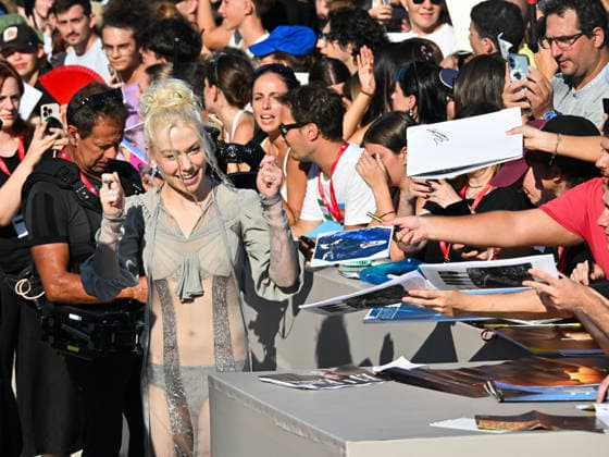 IPA88150556 - Venice, 83rd Venice International Film Festival 2026 - Night 4. Red carpet for the film Primetime. Pictured: Phoebe Bridgers  Copyright: xManuelexMangiarottix xPoolxPhotoxEventsx08x 88150556