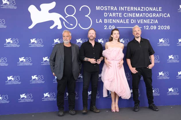 Luc Besson, Kiefer Sutherland, Ever Anderson, and Barthelemy Grossmann at the photocall for the film *Father Joe* at the 2026 Venice Biennale—the 83rd Venice International Film Festival—at the Palazzo del Casino in Venice, September 5, 2026 Foto:xD.xBedrosianx xFuturexImagex joe_6940