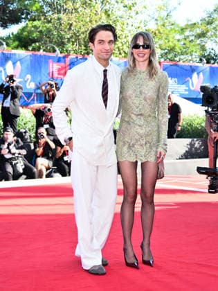 IPA88152266 - Venice, 83rd Venice International Film Festival 2026 - Night 4. Red carpet for the film Primetime. Pictured: Robert Pattinson, Suki Waterhouse  Copyright: xSimonexComix xPoolxPhotoxEventsx08x 88152266