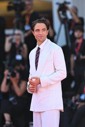 Robert Pattinson at the premiere of *Primetime* during the 83rd Venice International Film Festival (Mostra) in Venice, Italy, on September 5, 2026. Pierre Perusseau, Bestimage. Robert Pattinson waits for the *Primetime* screening during the 83rd Venice International Film Festival at the Sala Grande on September 5, 2026, in Venice, Italy. Venice, Italy  Copyright: xPierrexPerusseaux xBestimagexPierrexPerusseaux xBestimagex