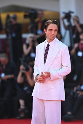Robert Pattinson at the premiere of *Primetime* during the 83rd Venice International Film Festival (Mostra) in Venice, Italy, on September 5, 2026. Pierre Perusseau, Bestimage. Robert Pattinson waits for the *Primetime* screening during the 83rd Venice International Film Festival at the Sala Grande on September 5, 2026, in Venice, Italy. Venice, Italy  Copyright: xPierrexPerusseaux xBestimagexPierrexPerusseaux xBestimagex