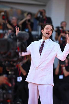 Robert Pattinson at the premiere of *Primetime* during the 83rd Venice International Film Festival (Mostra) in Venice, Italy, on September 5, 2026. Pierre Perusseau, Bestimage. Robert Pattinson waits for the *Primetime* screening during the 83rd Venice International Film Festival at the Sala Grande on September 5, 2026, in Venice, Italy. Venice, Italy  Copyright: xPierrexPerusseaux xBestimagexPierrexPerusseaux xBestimagex