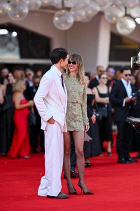 Robert Pattinson and his girlfriend Suki Waterhouse at the premiere of *Primetime* during the 83rd Venice International Film Festival (Mostra) in Venice, Italy, on September 5, 2026. Pierre Perusseau, Bestimage. Robert Pattinson and Suki Waterhouse attend the *Primetime* screening during the 83rd Venice International Film Festival at the Sala Grande on September 5, 2026, in Venice, Italy. Venice, Italy  Copyright: xPierrexPerusseaux xBestimagexPierrexPerusseaux xBestimagex