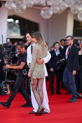 Robert Pattinson and his girlfriend Suki Waterhouse at the premiere of *Primetime* during the 83rd Venice International Film Festival (Mostra) in Venice, Italy, on September 5, 2026. Pierre Perusseau, Bestimage. Robert Pattinson and Suki Waterhouse attend the *Primetime* screening during the 83rd Venice International Film Festival at the Sala Grande on September 5, 2026, in Venice, Italy. Venice, Italy  Copyright: xPierrexPerusseaux xBestimagexPierrexPerusseaux xBestimagex