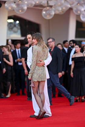 Robert Pattinson and his girlfriend Suki Waterhouse at the premiere of *Primetime* during the 83rd Venice International Film Festival (Mostra) in Venice, Italy, on September 5, 2026. Pierre Perusseau, Bestimage. Robert Pattinson and Suki Waterhouse attend the *Primetime* screening during the 83rd Venice International Film Festival at the Sala Grande on September 5, 2026, in Venice, Italy. Venice, Italy  Copyright: xPierrexPerusseaux xBestimagexPierrexPerusseaux xBestimagex