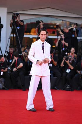 Robert Pattinson at the premiere of *Primetime* during the 83rd Venice International Film Festival (Mostra) in Venice, Italy, on September 5, 2026. Pierre Perusseau, Bestimage. Robert Pattinson waits for the *Primetime* screening during the 83rd Venice International Film Festival at the Sala Grande on September 5, 2026, in Venice, Italy. Venice, Italy  Copyright: xPierrexPerusseaux xBestimagexPierrexPerusseaux xBestimagex