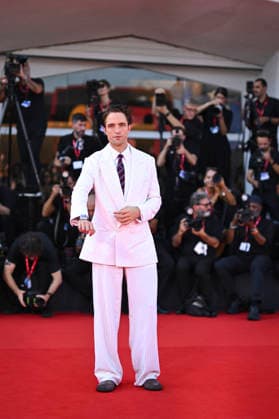 Robert Pattinson at the premiere of *Primetime* during the 83rd Venice International Film Festival (Mostra) in Venice, Italy, on September 5, 2026. Pierre Perusseau, Bestimage. Robert Pattinson waits for the *Primetime* screening during the 83rd Venice International Film Festival at the Sala Grande on September 5, 2026, in Venice, Italy. Venice, Italy  Copyright: xPierrexPerusseaux xBestimagexPierrexPerusseaux xBestimagex