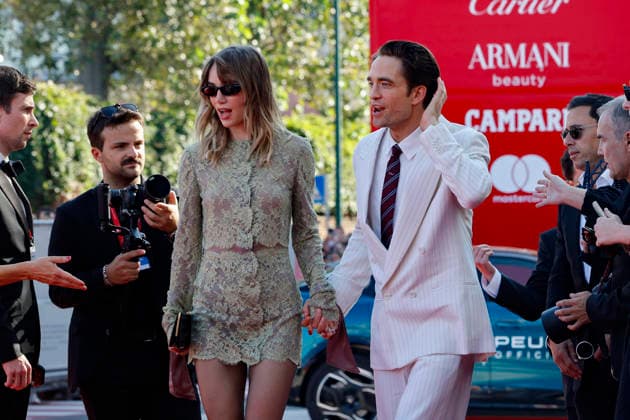 September 5, 2026, Venice, ITALY: British actors Robert Pattinson (R) and Suki Waterhouse arrive for the premiere of ™Primetime at the 83rd annual Venice International Film Festival, in Venice, Italy, 05 September 2026. The movie is presented in the official competition Venezia83 at the festival running from 02 to 12 September 2026. ANSA FABIO FRUSTACI. Venice ITALY  - ZUMAa110 20260905_zaf_a110_098 Copyright: xFabioxFrustacix
